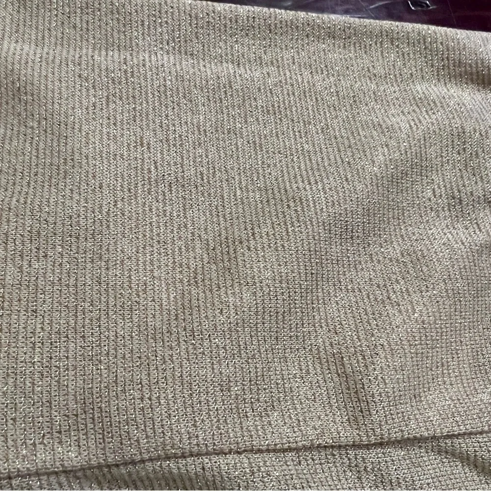 First impression white and gold sleeveless ruffled top with gold pants 24 months - Picture 9 of 9